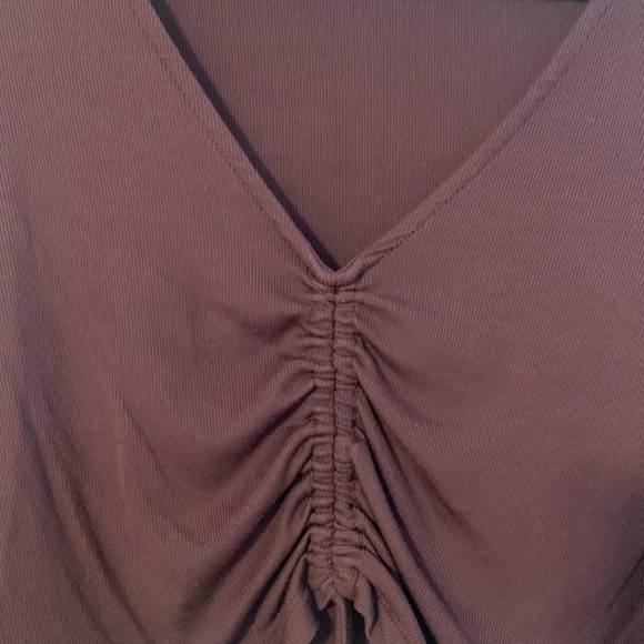 Aritizia Sunday Best Maroon Long Sleeve with Drawstring Front Cropped Shirt - Picture 3 of 6